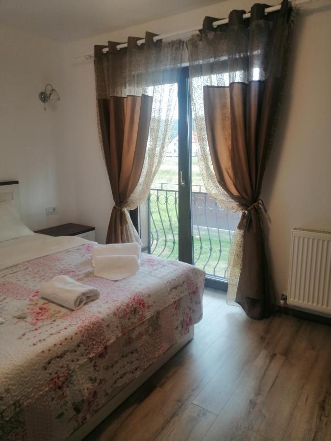 Aristocat Hotels Rasnov Екстер'єр фото
