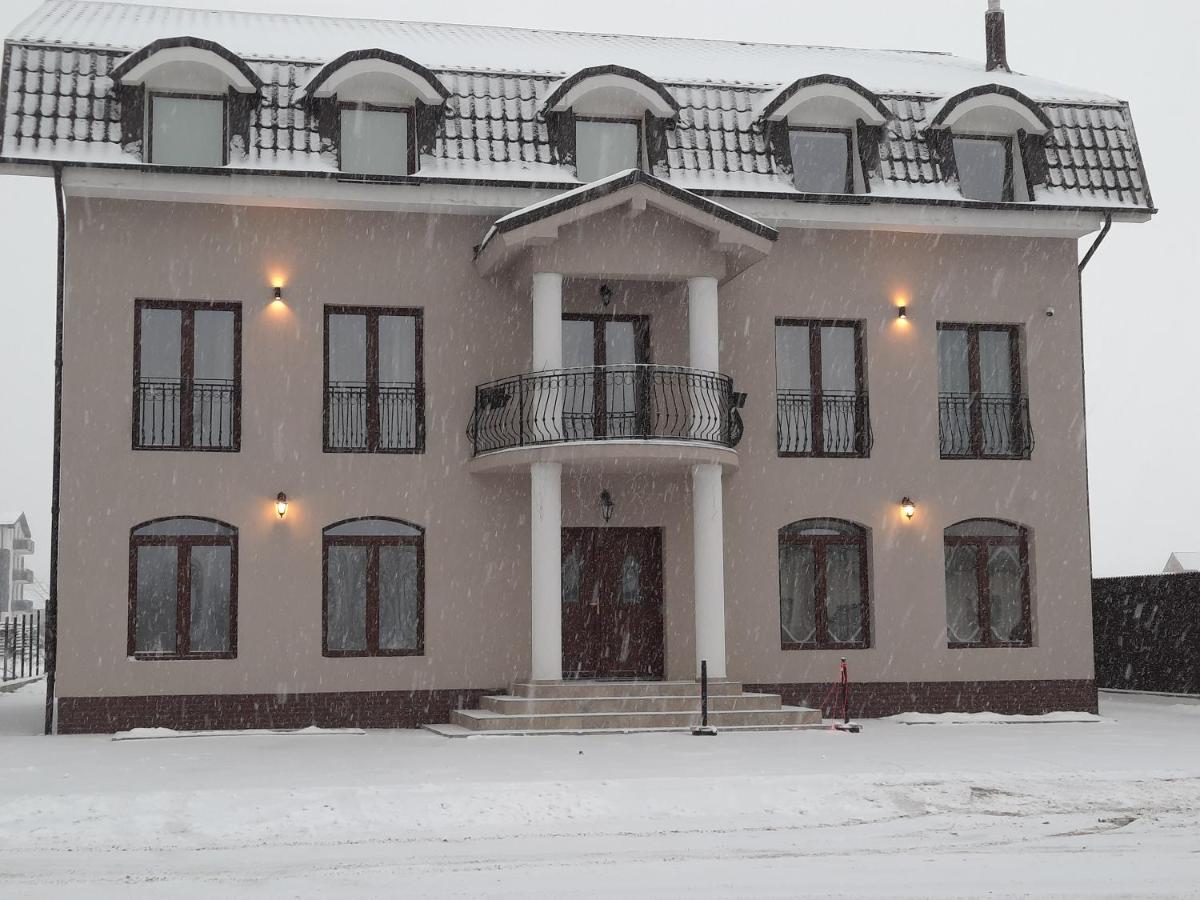 Aristocat Hotels Rasnov Екстер'єр фото