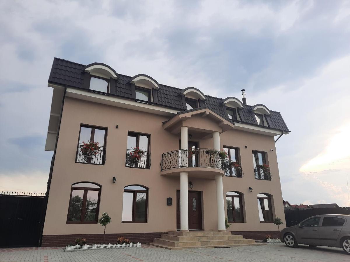 Aristocat Hotels Rasnov Екстер'єр фото