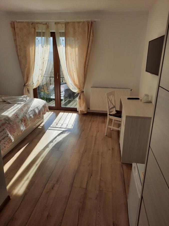 Aristocat Hotels Rasnov Екстер'єр фото