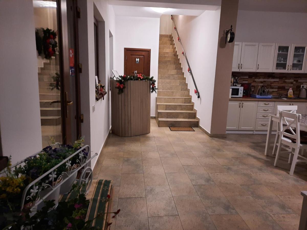 Aristocat Hotels Rasnov Екстер'єр фото