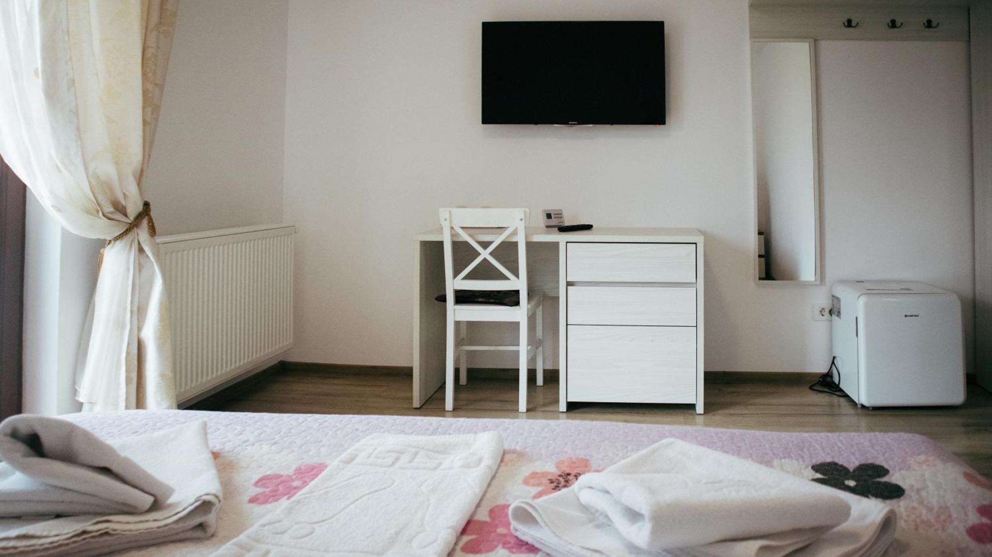 Aristocat Hotels Rasnov Екстер'єр фото