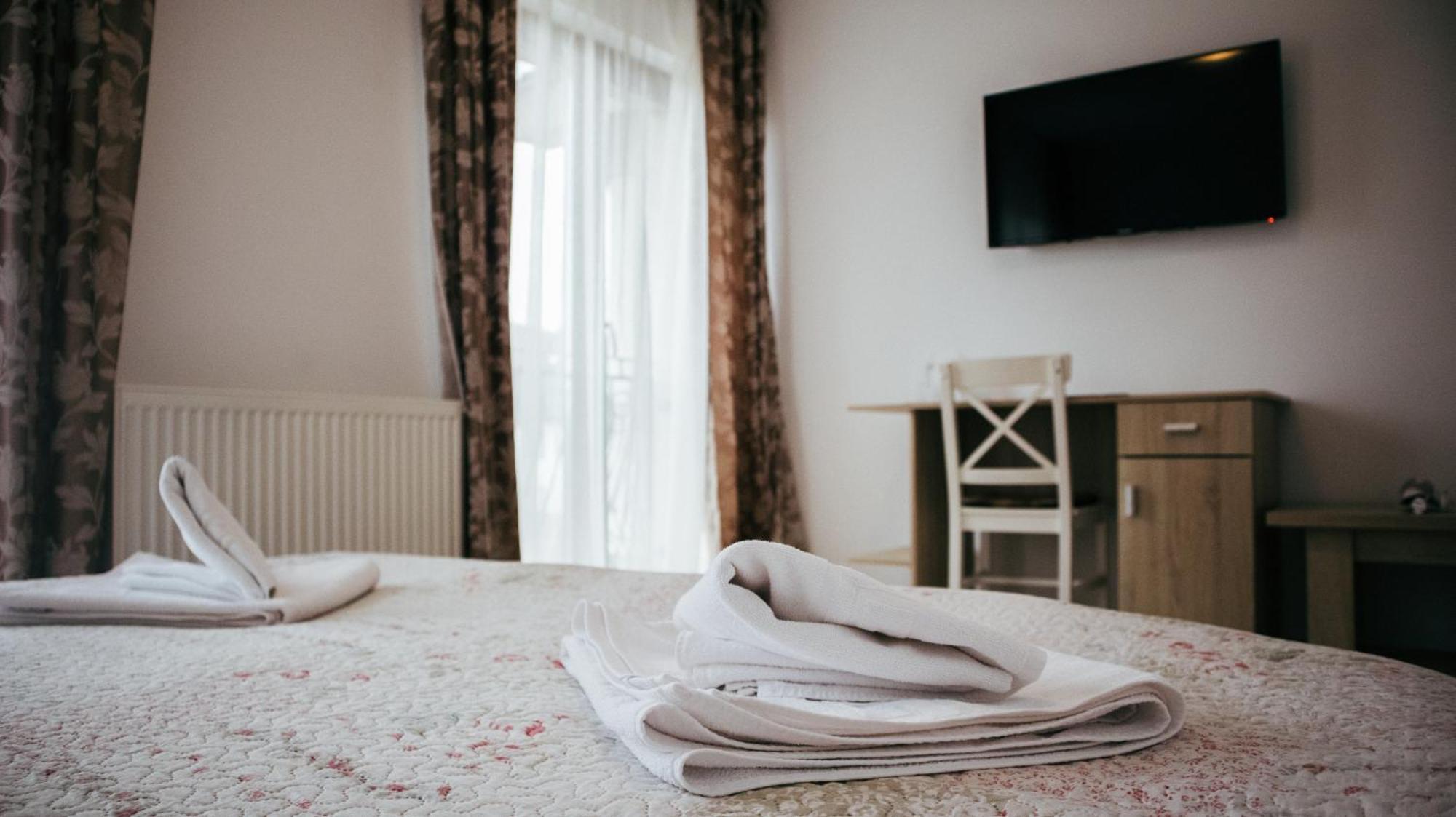 Aristocat Hotels Rasnov Екстер'єр фото