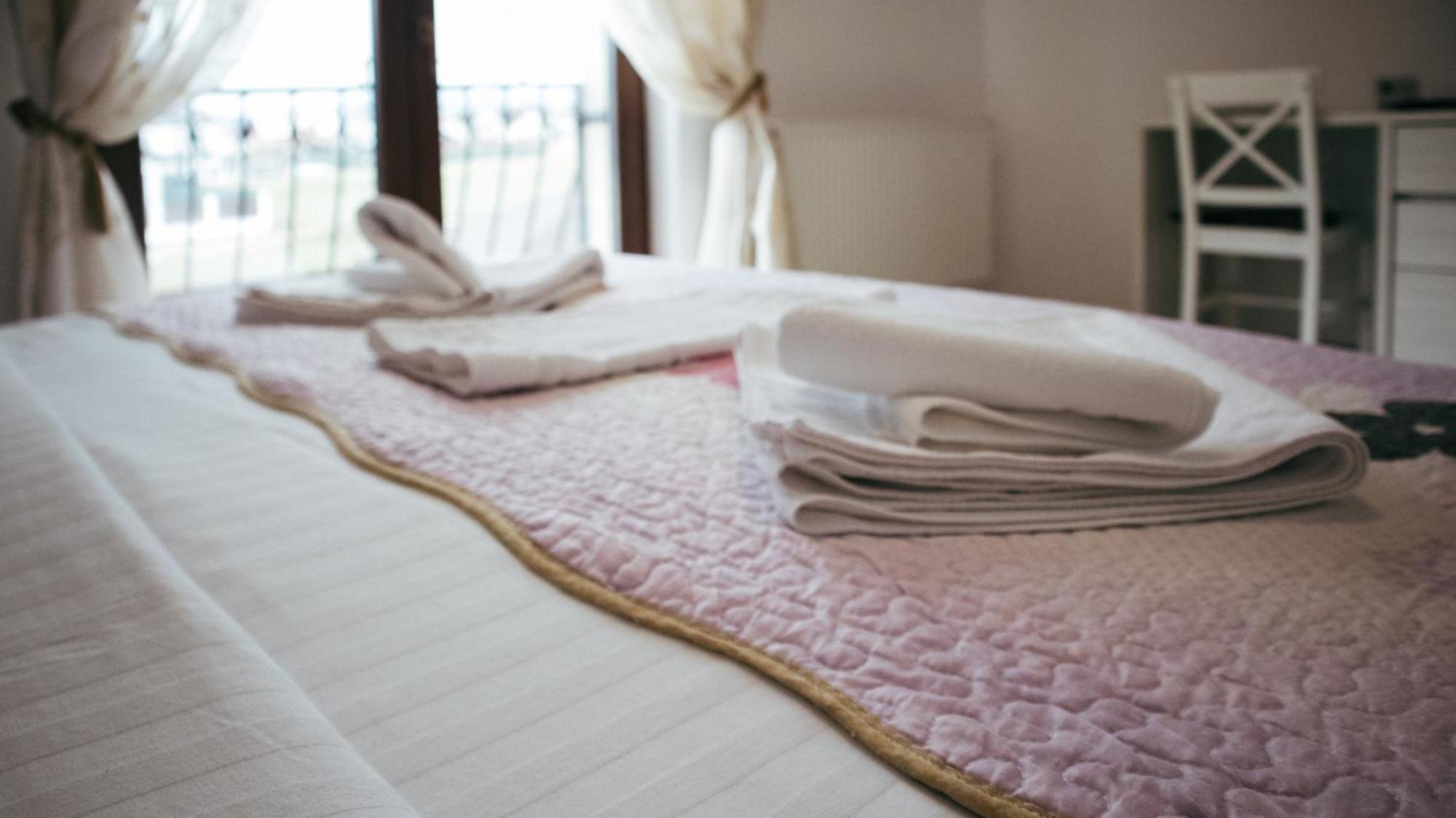 Aristocat Hotels Rasnov Екстер'єр фото