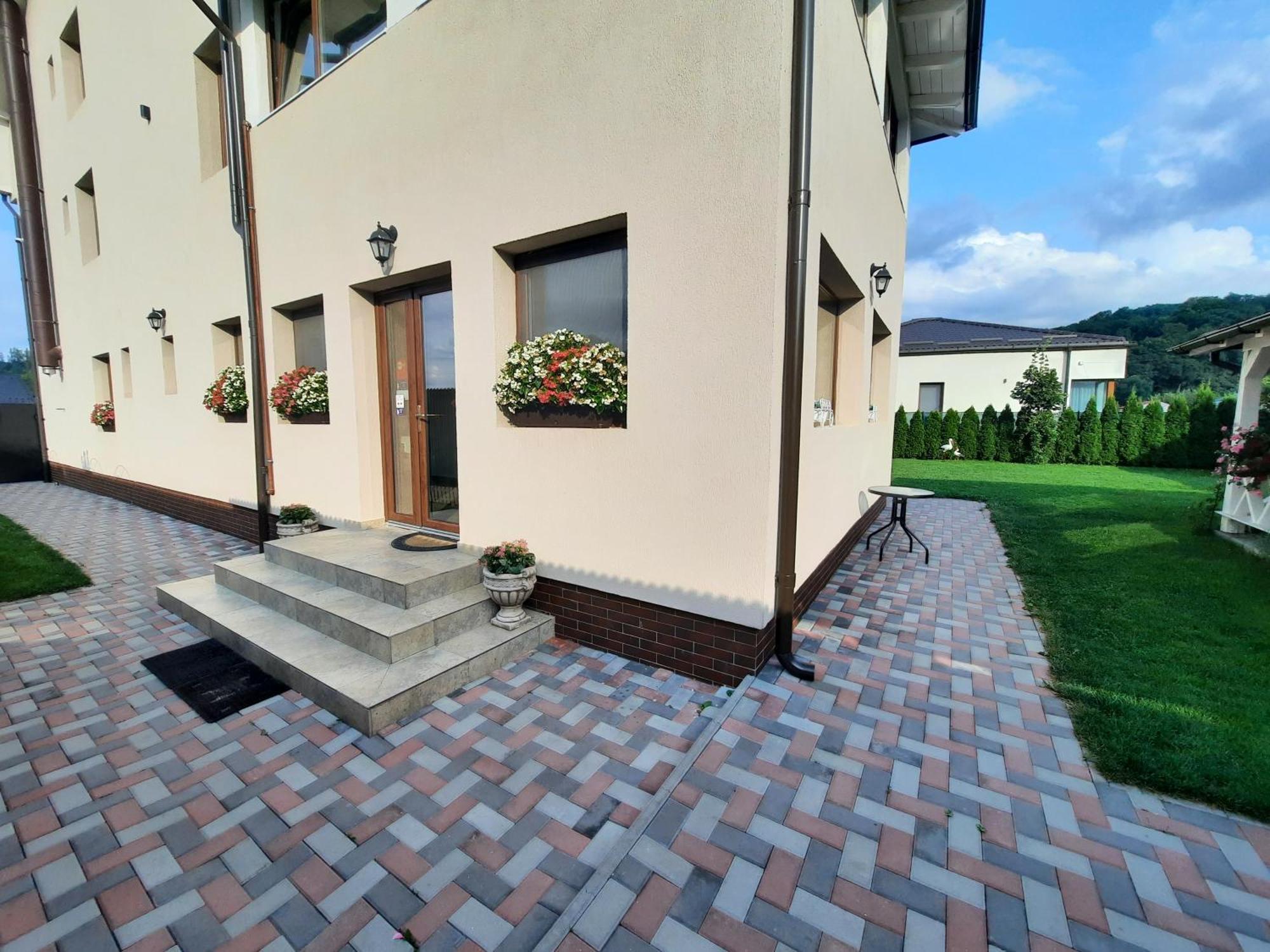Aristocat Hotels Rasnov Екстер'єр фото