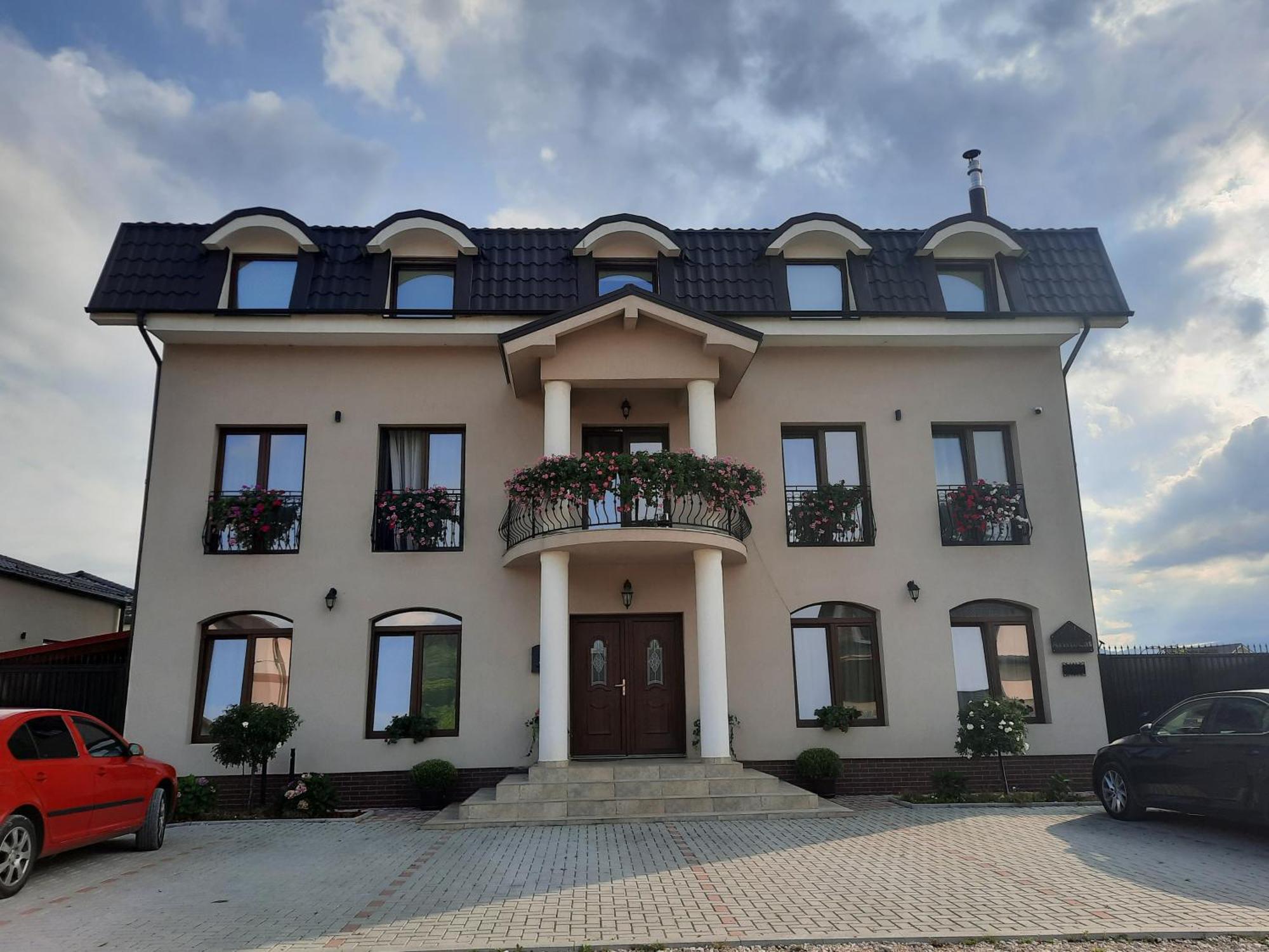 Aristocat Hotels Rasnov Екстер'єр фото