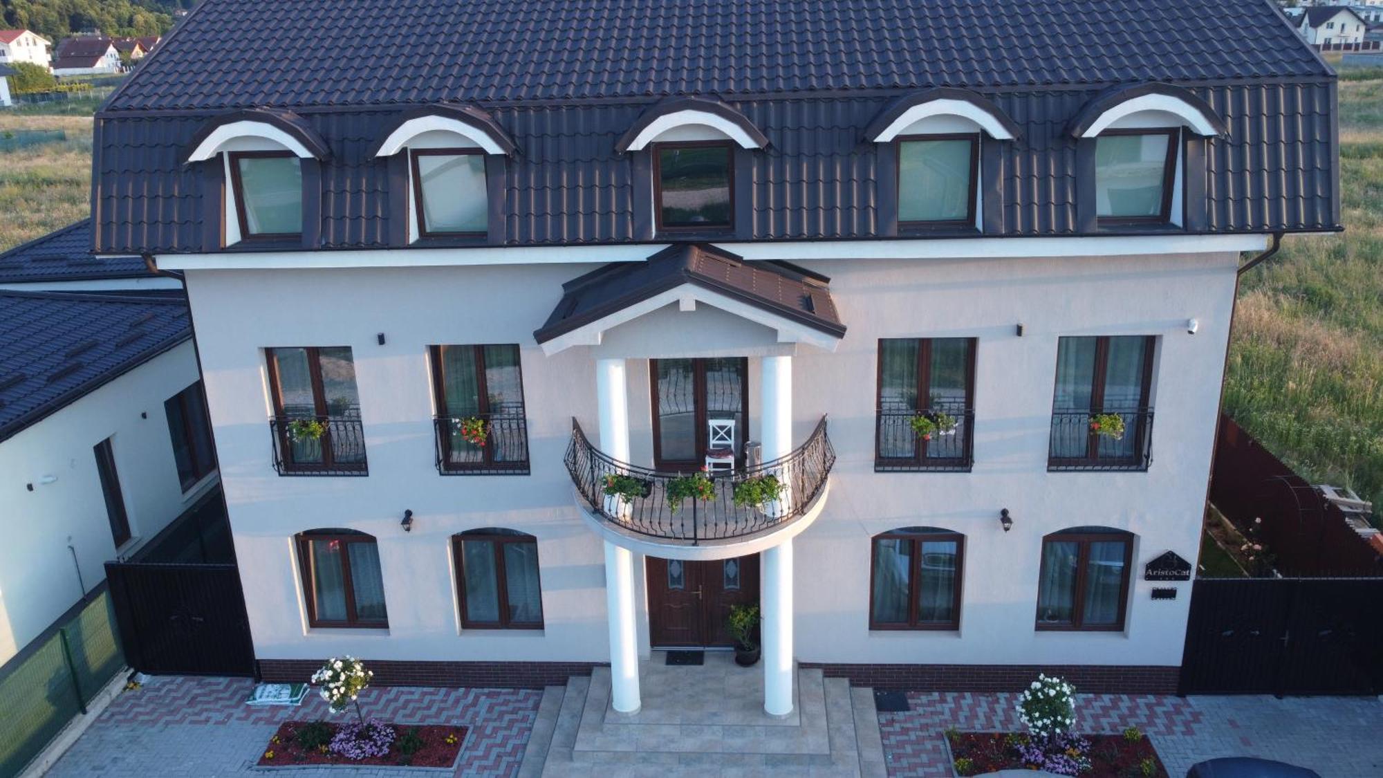 Aristocat Hotels Rasnov Екстер'єр фото